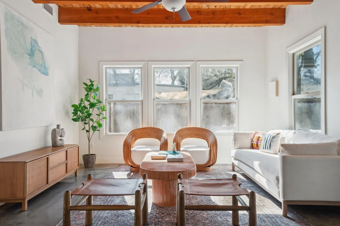Photo of 4008 Duval ST