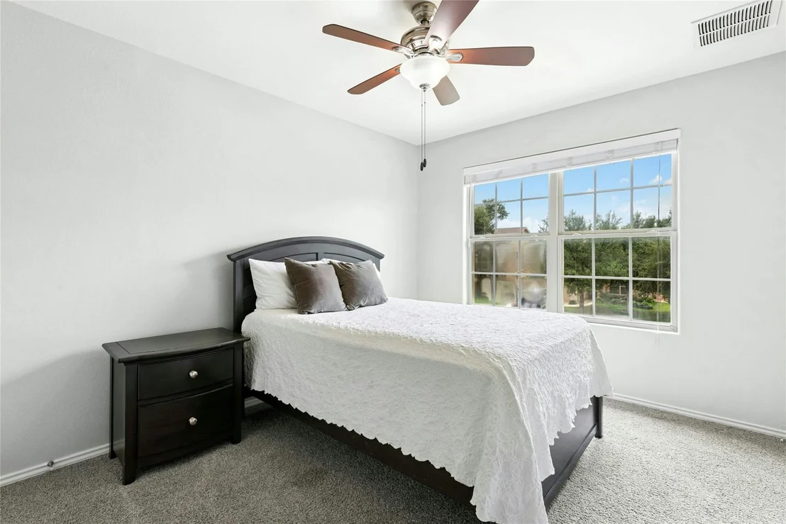 Photo of 390 Fletcher BND