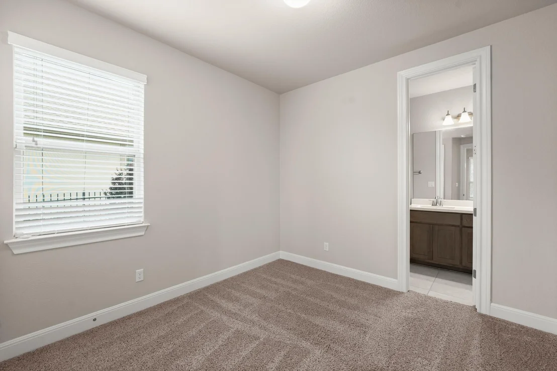 Photo of 442 Jacksdaw DR