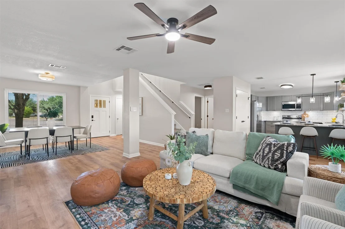 Photo of 724 Lavaca LOOP