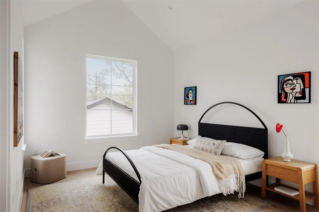 Photo of Unit 2 at 1180 Ridgeway DR