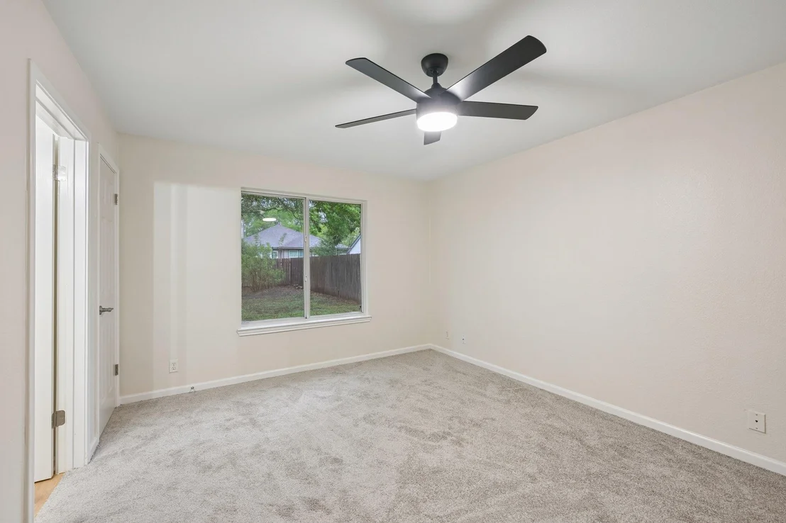 Photo of 500 Britni LOOP