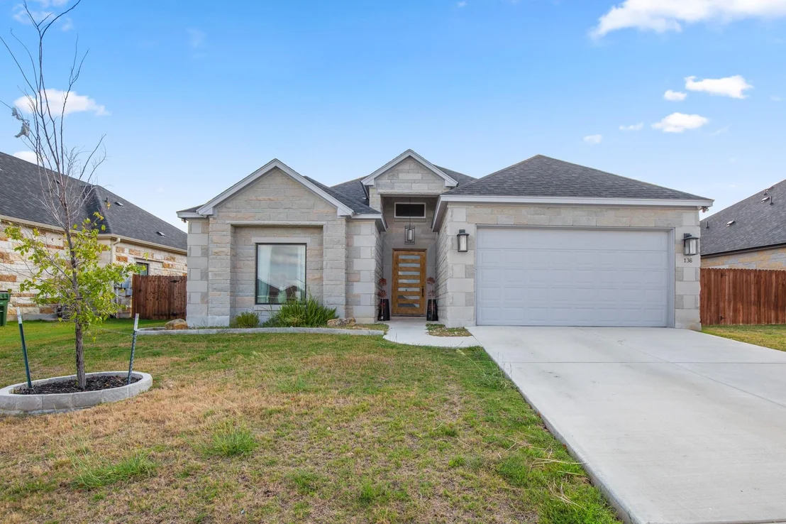 Photo of 136 Greg LN