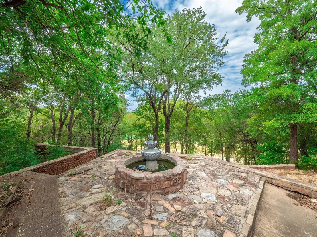 Photo of 205 River RD