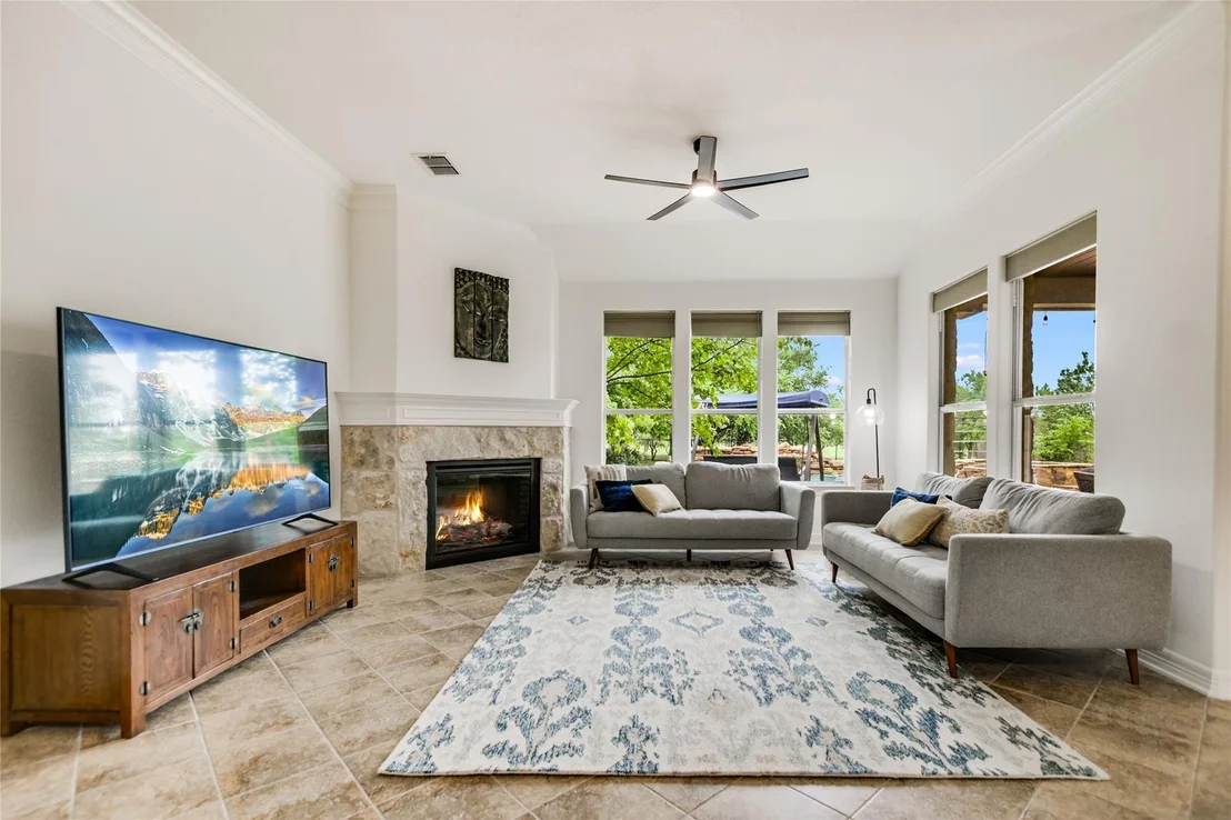 Photo of 112 Oak Plaza DR