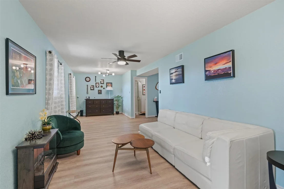 Photo of 4401 Sunset Cliff RD