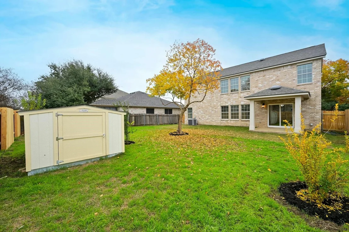 Photo of 912 Yellowstone DR
