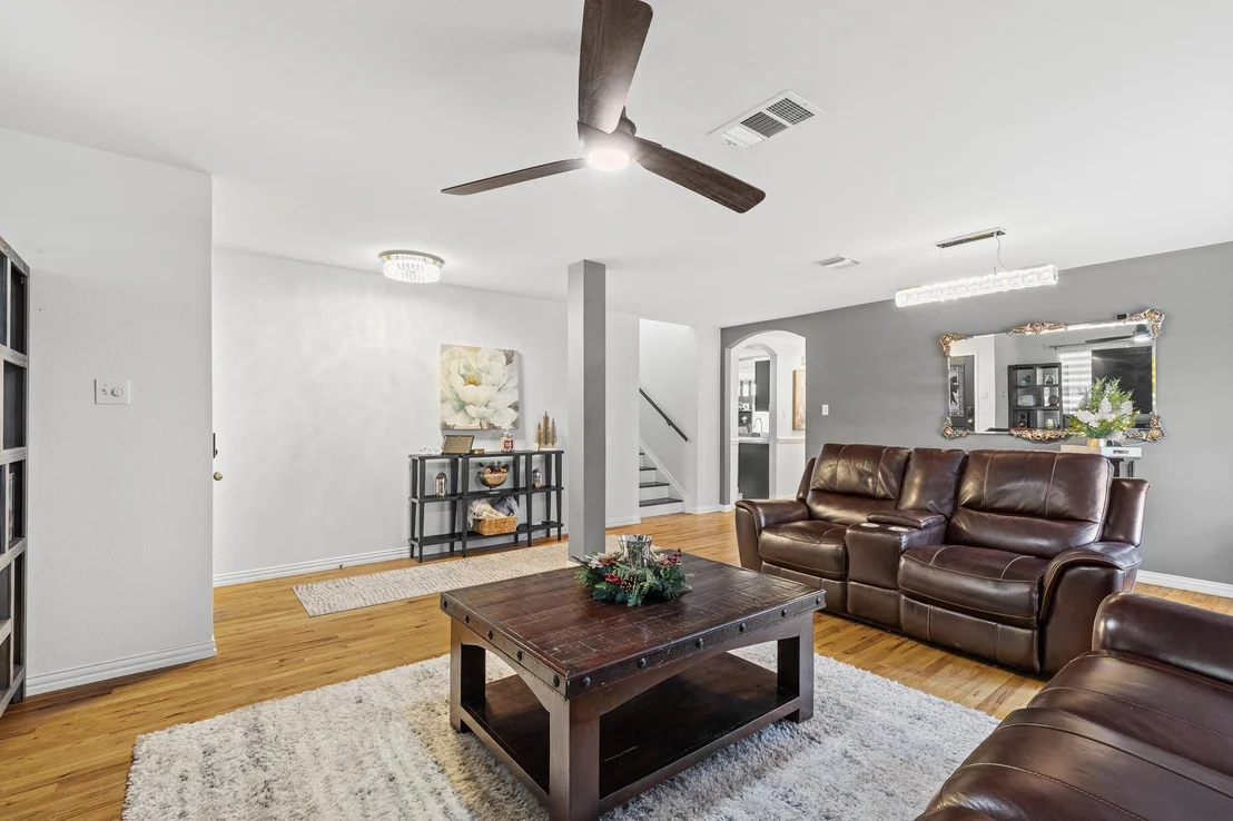 Photo of 615 Barbara WAY