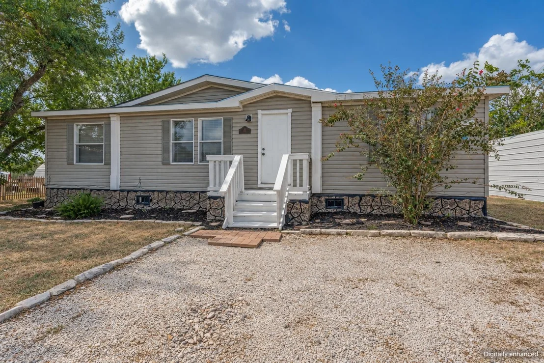 Photo of 141 Davie LN