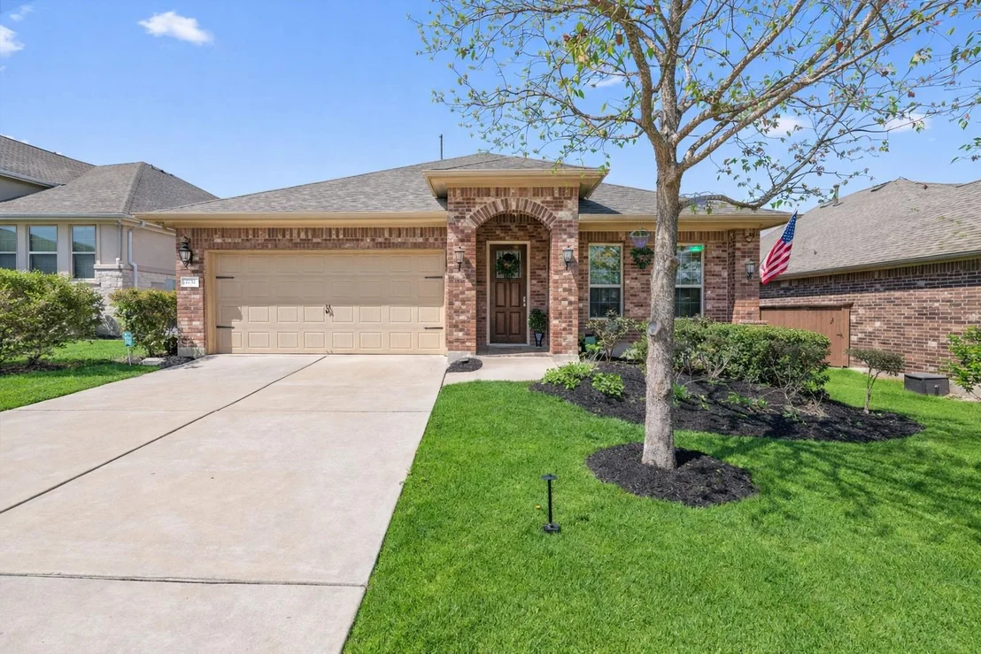 Photo of 2732 Florin CV