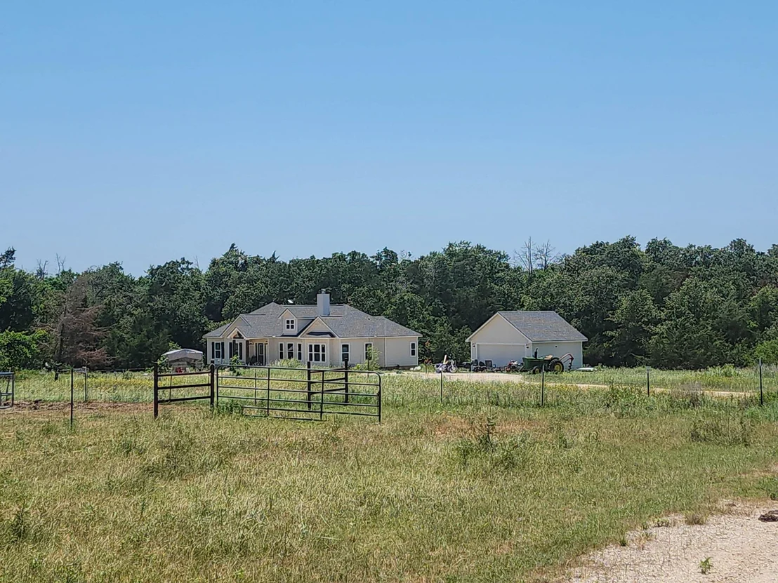 Photo of 668 Fairview DR