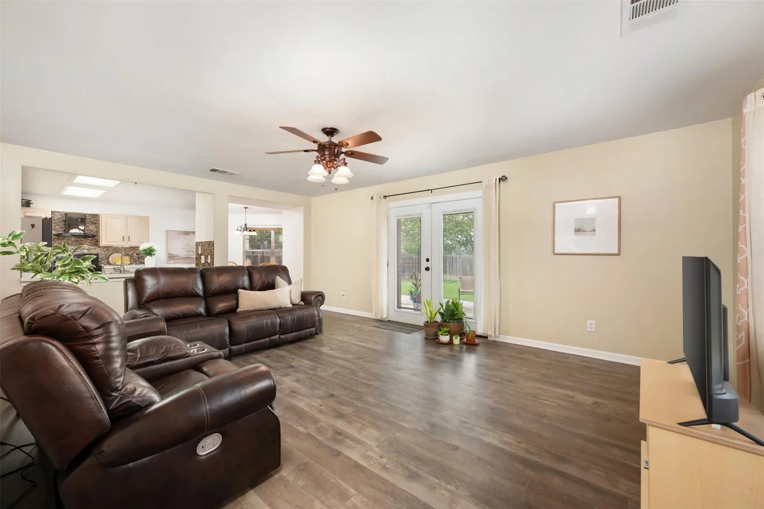 Photo of 200 Deercreek LN