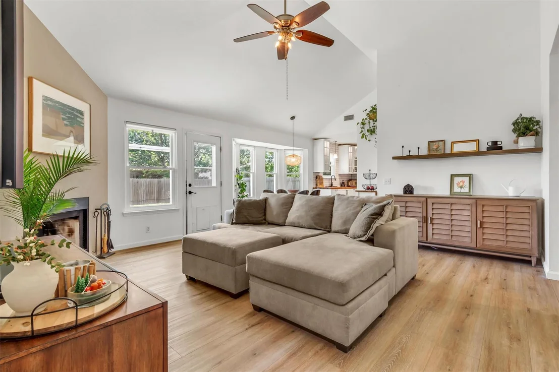 Photo of 206 Quail CIR