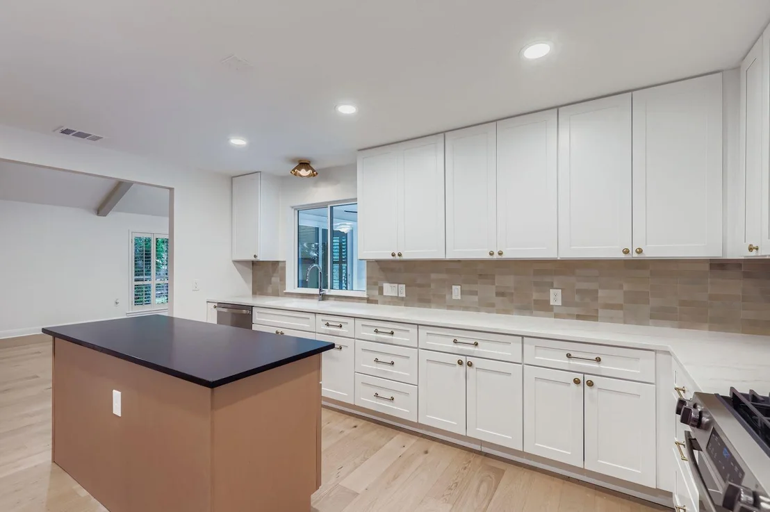 Photo of 11703 Oak Knoll DR