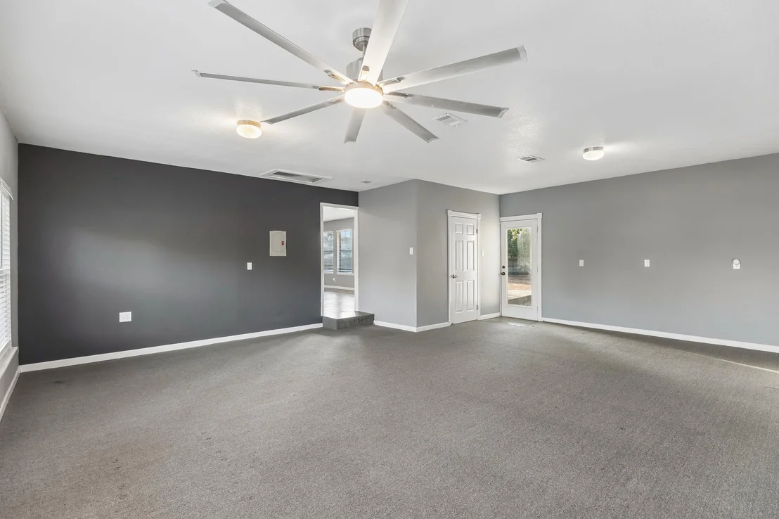 Photo of 200 Seminole RD
