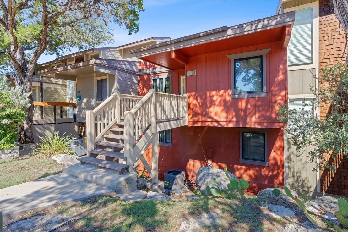 Photo of 111 Comanche PT