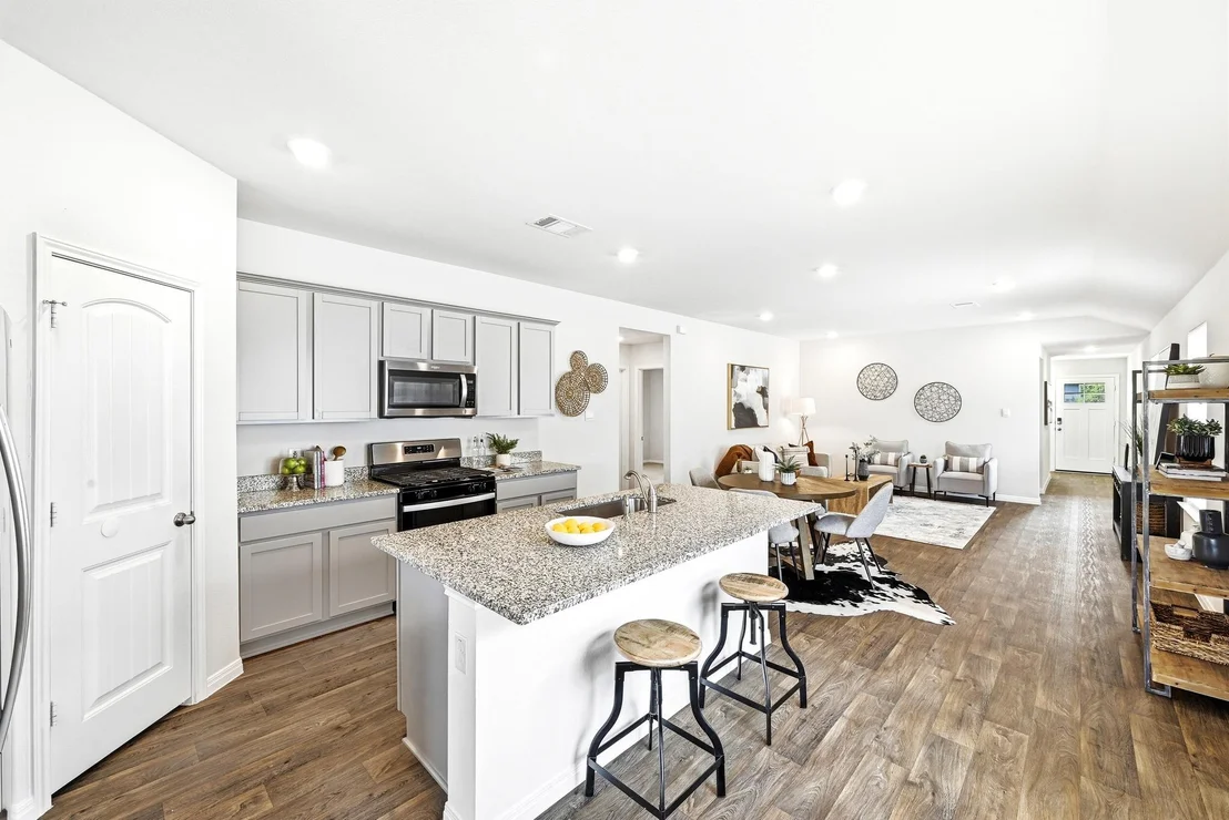 Photo of 643 Evergreen Sumac LOOP