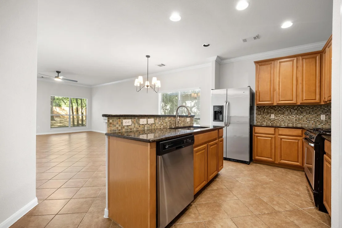 Photo of 2013 Amur DR