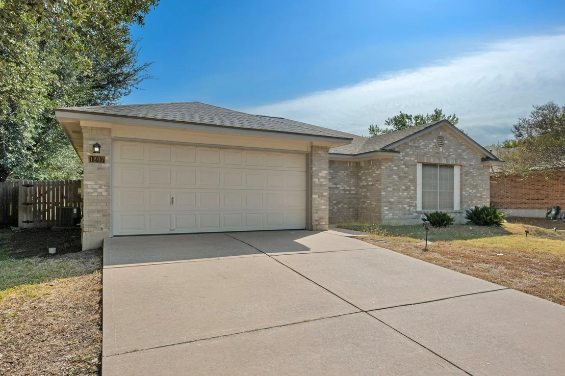 Photo of 1207 Rolling Ridge DR