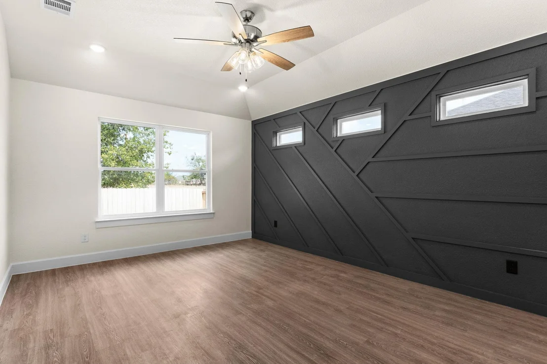 Photo of 2119 Blackhawk LOOP