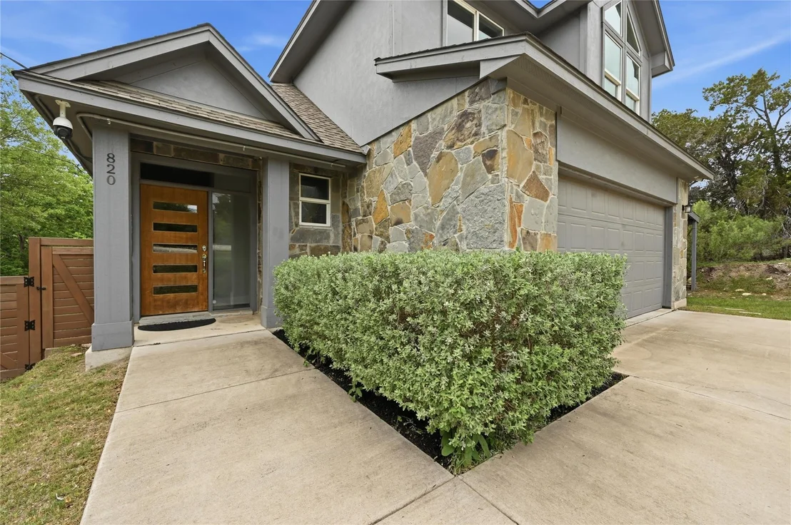 Photo of 820 Panorama DR