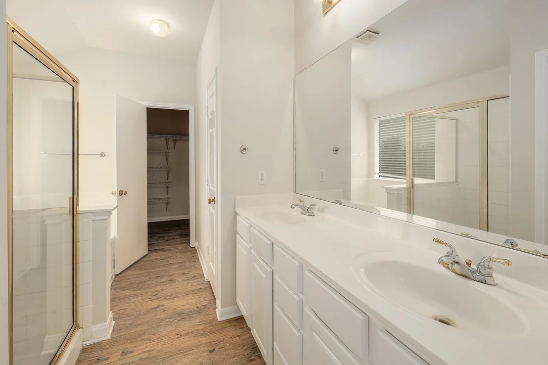 Photo of 102 Chandler Pointe LOOP