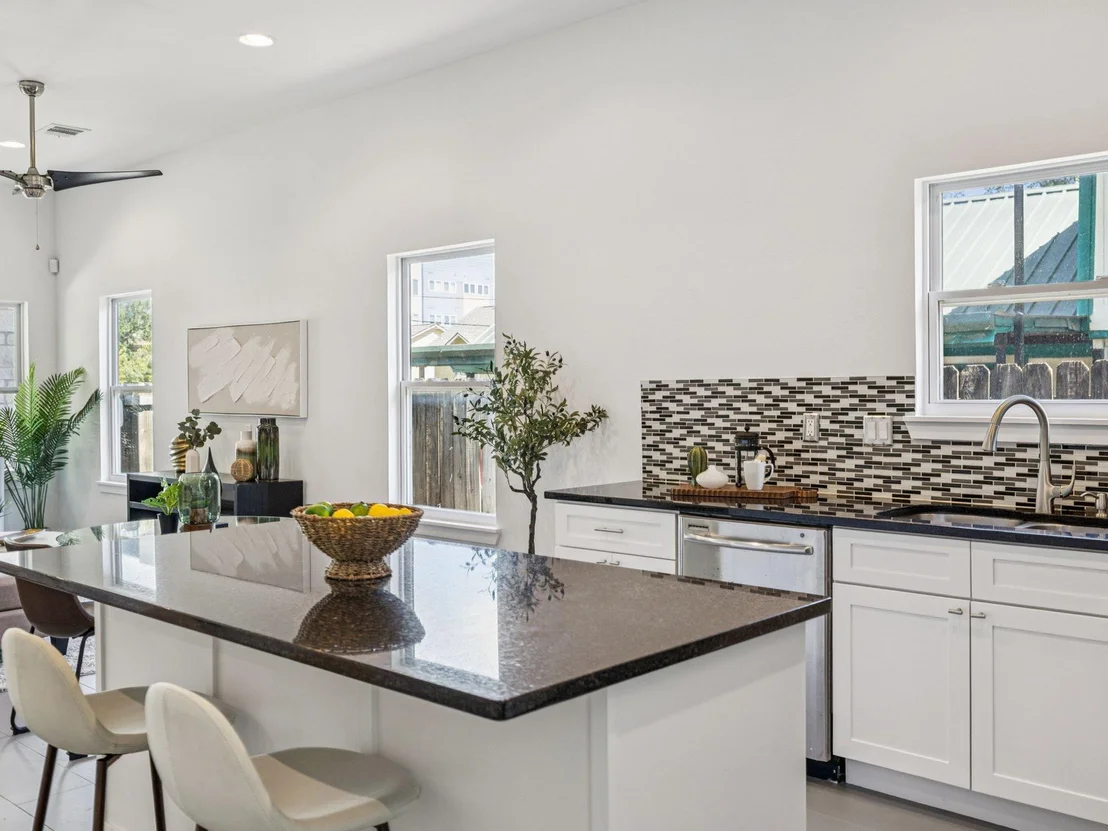 Photo of 1702 Miriam Ave