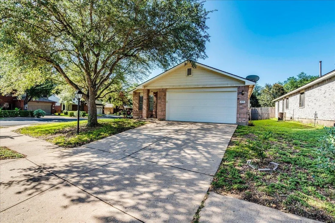 Photo of 1701 Friars Tale LN