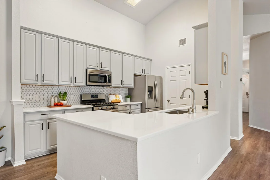 Photo of 3112 Lynnbrook DR