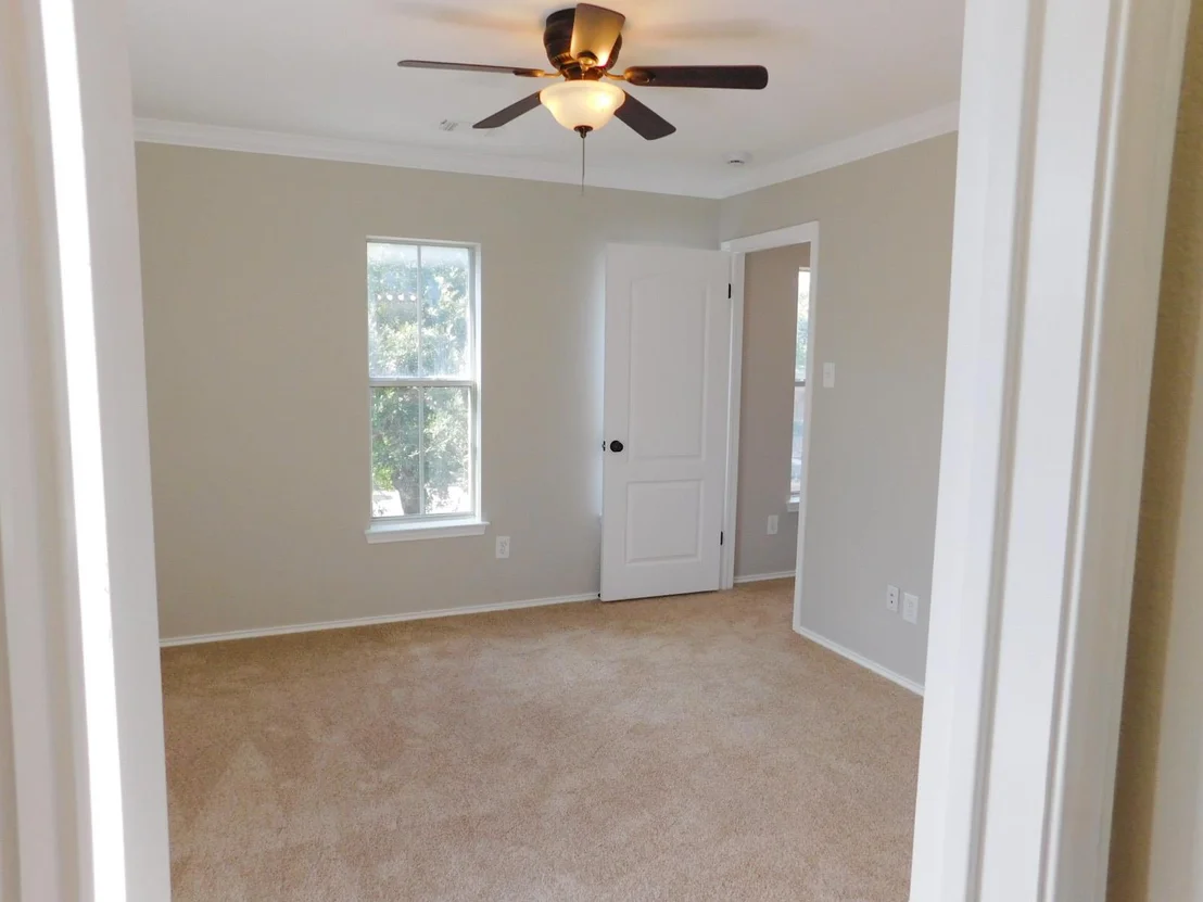 Photo of 1411 Encino DR