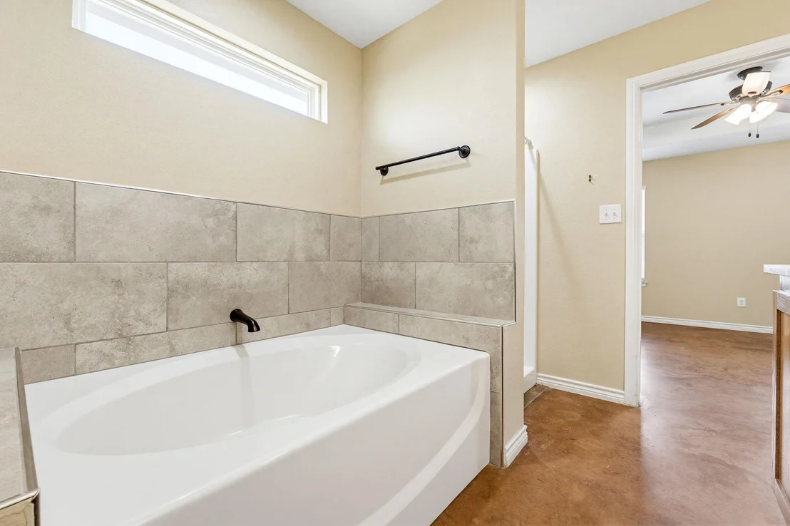 Photo of 1124 Limestone DR