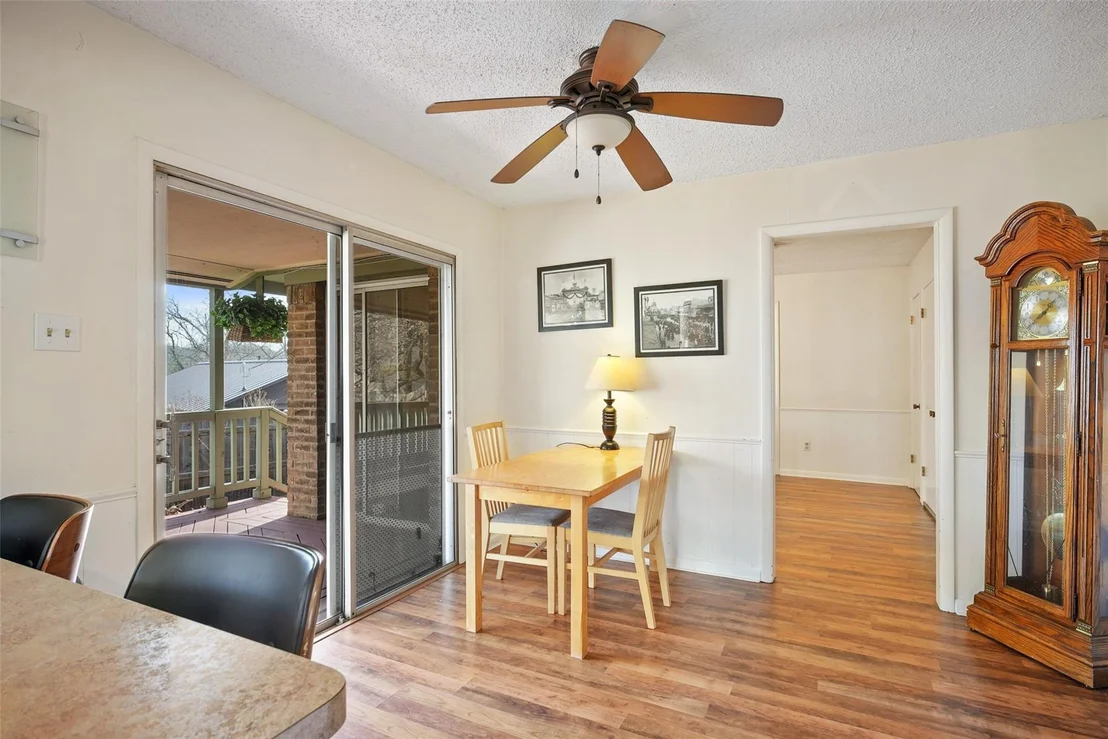 Photo of 902 Clearwater CIR