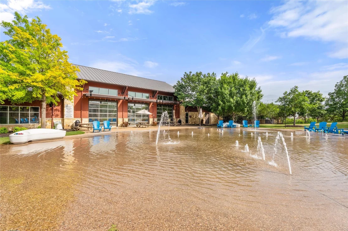 Photo of 601 Gunison DR