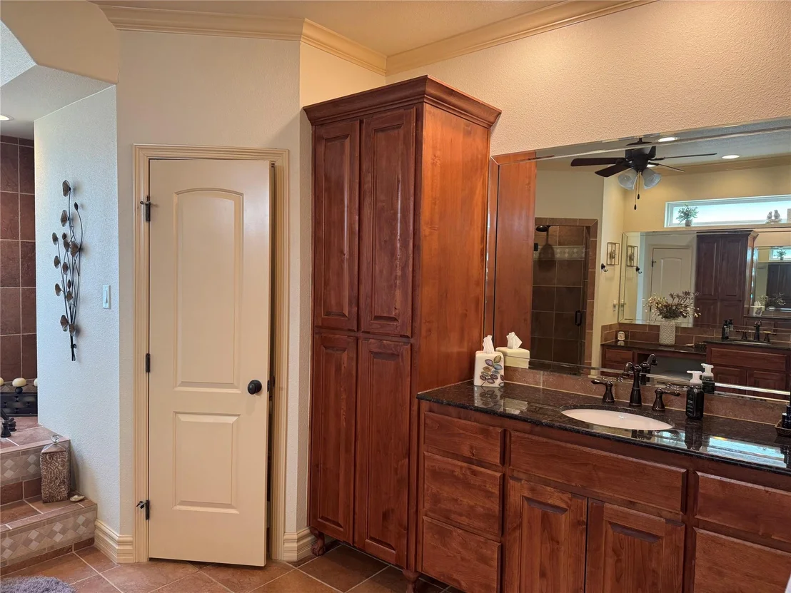 Photo of 385 Green Park DR