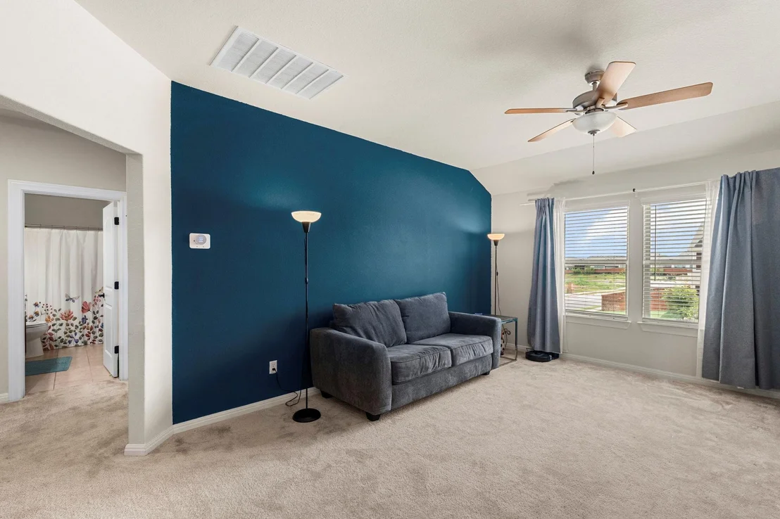 Photo of 548 Purple Heart DR