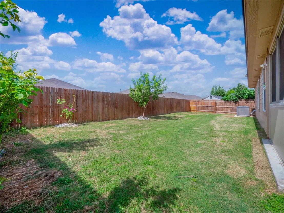 Photo of 15001 Custis LN
