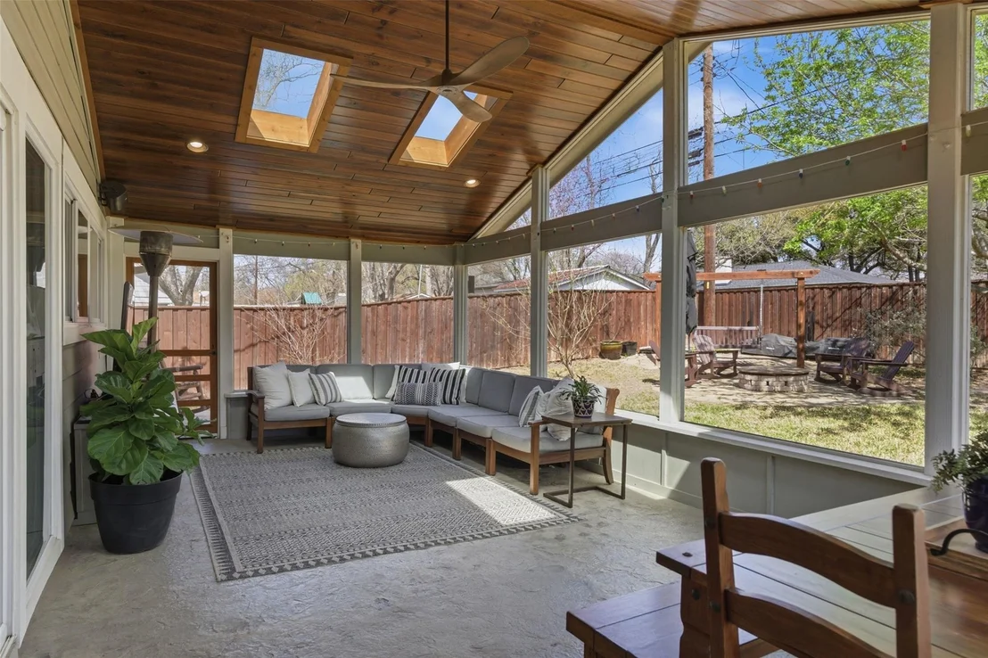 Photo of 7211 Geneva DR