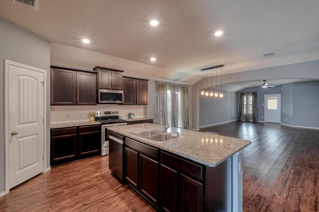 Photo of 125 Lillian DR