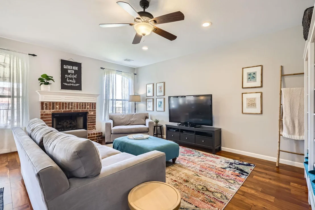 Photo of 4218 N Summercrest LOOP