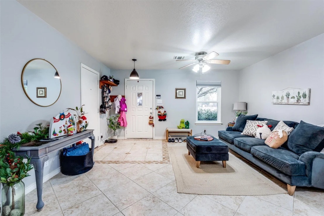 Photo of 1396 Copper Path DR