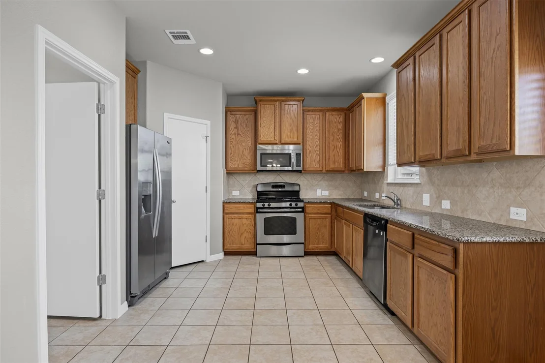 Photo of 467 Twisted Oaks LN
