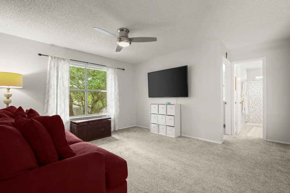 Photo of 4019 Iriona BND