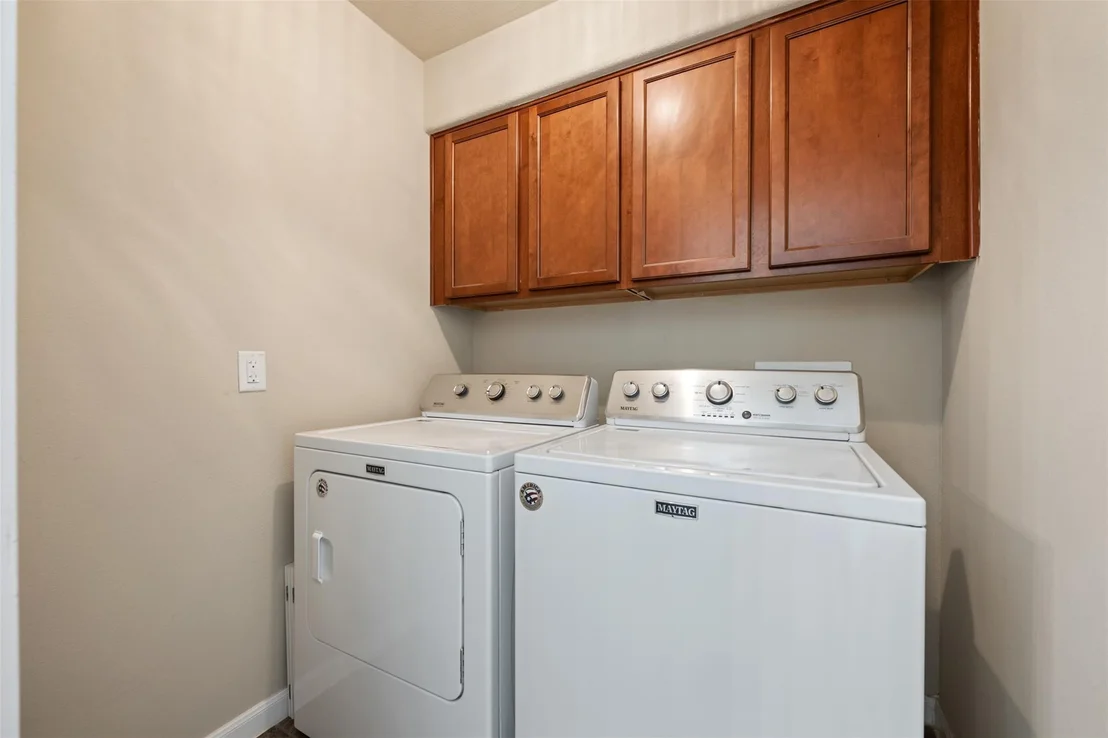 Photo of 924 Lost Pines LN