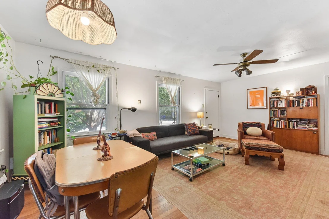 Photo of 5015 Ave G