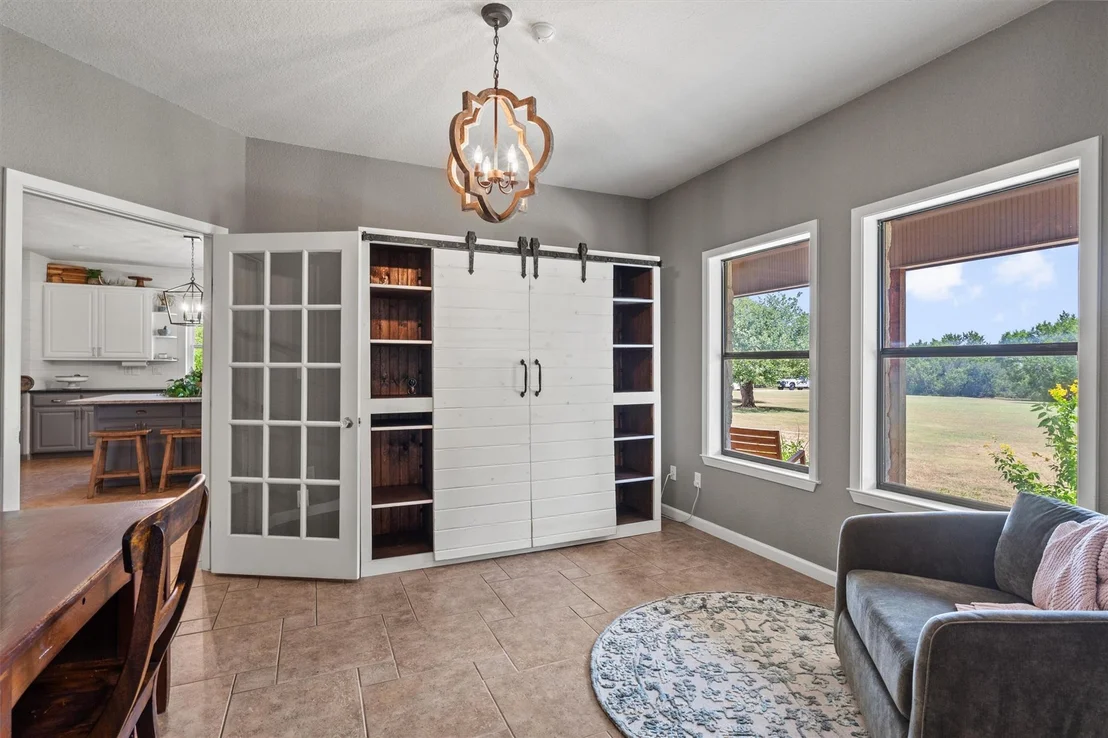 Photo of 323 Patricia RD