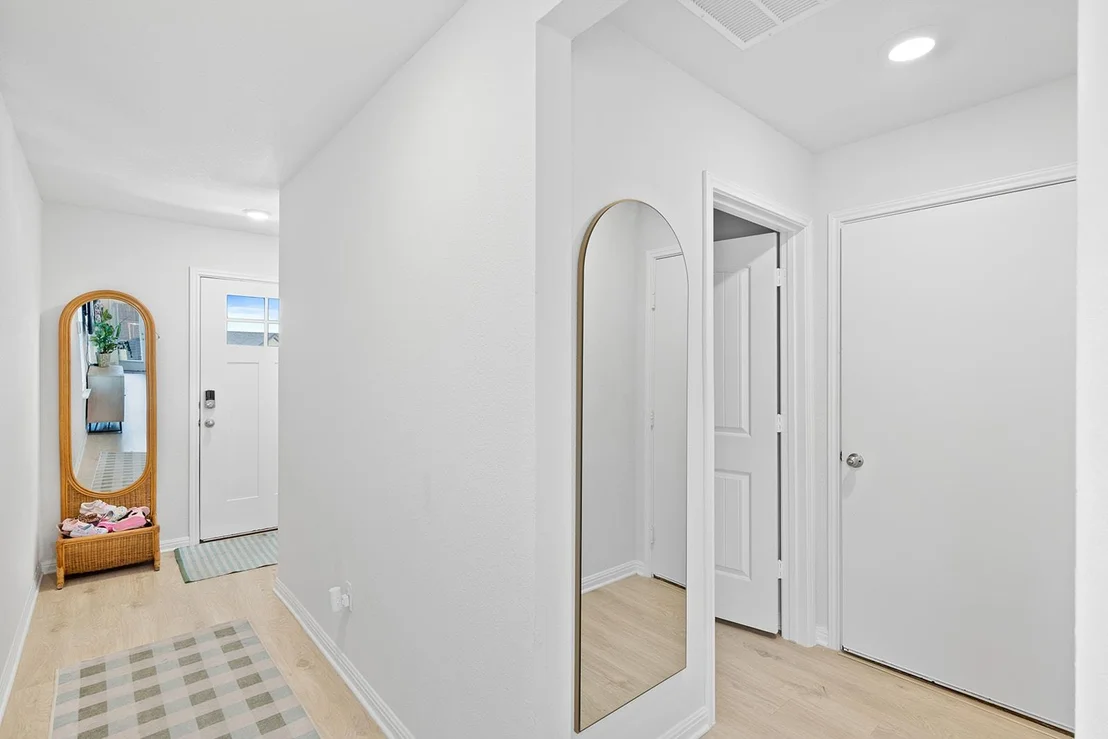 Photo of 421 Lone Cedar RD