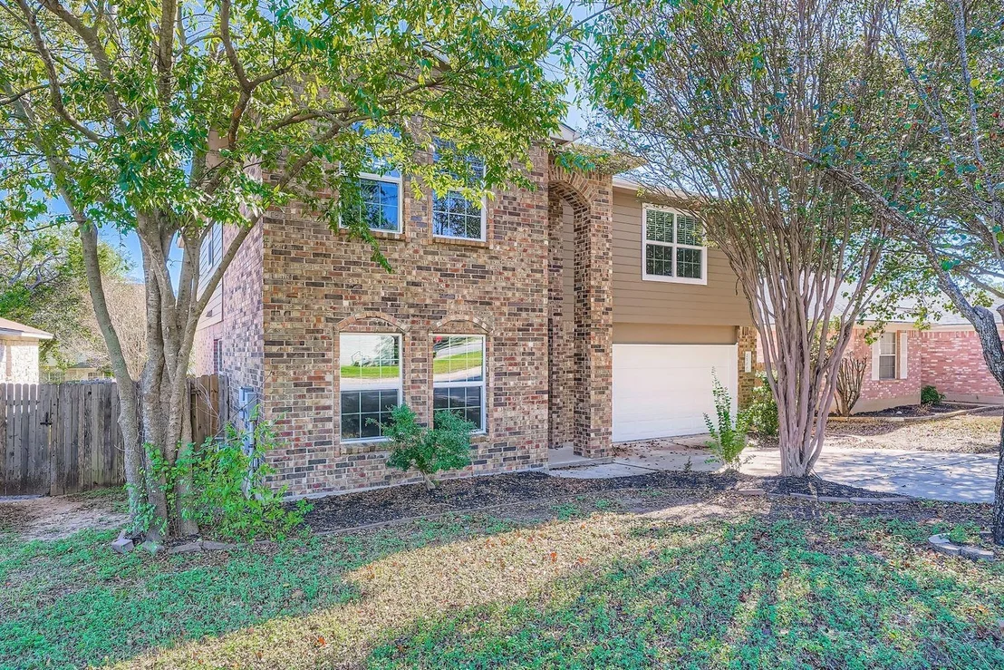 Photo of 2100 Coachlamp DR