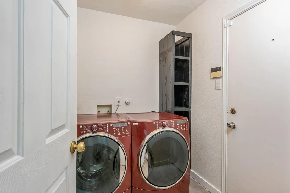 Photo of 1025 Canterbury TRL