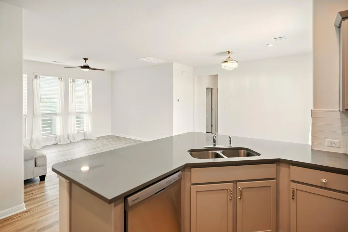 Photo of 210 Weaver LN