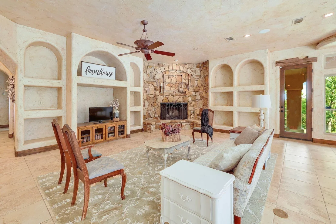 Photo of 1120 Redbird RD